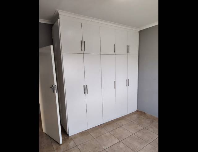 6 BEDROOM HOUSE FOR SALE IN NORTHDENE